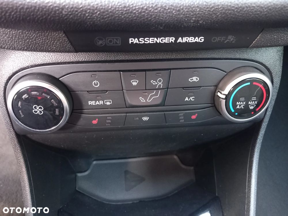 Ford Fiesta 1.1 S&S COOL&CONNECT - 25