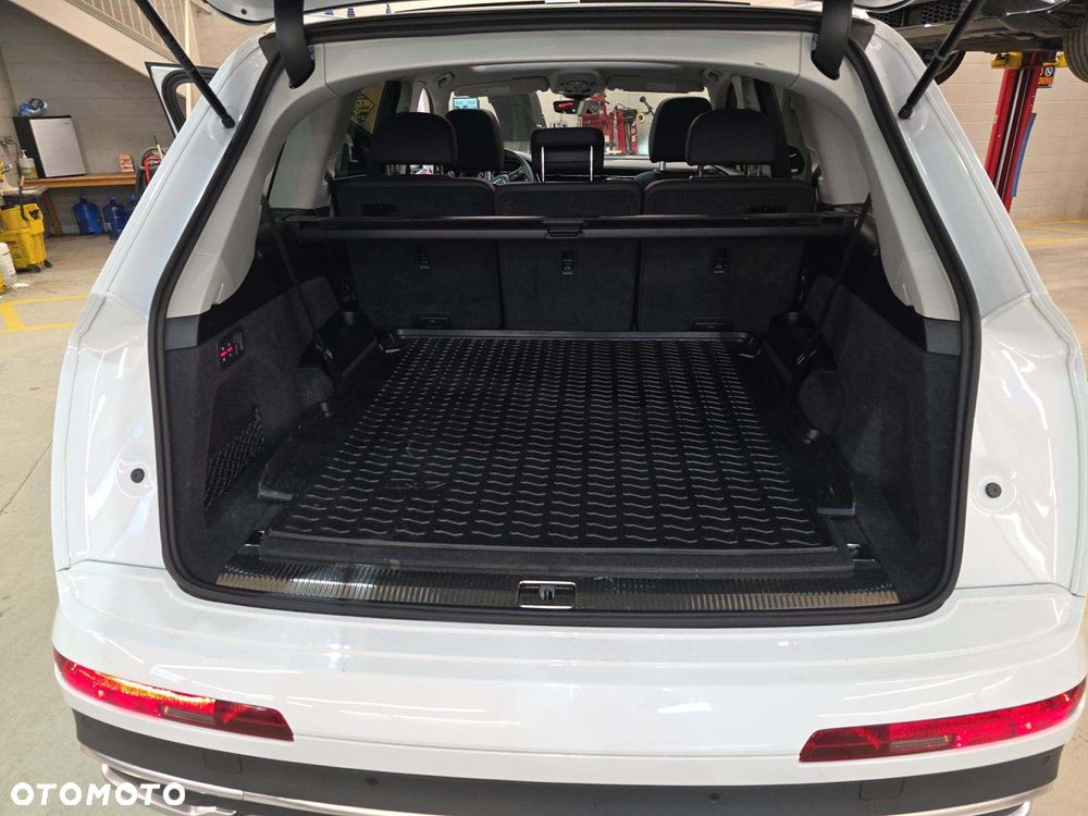 Audi Q7 ver-55-tfsi-quattro-tiptronic-s-line - 11