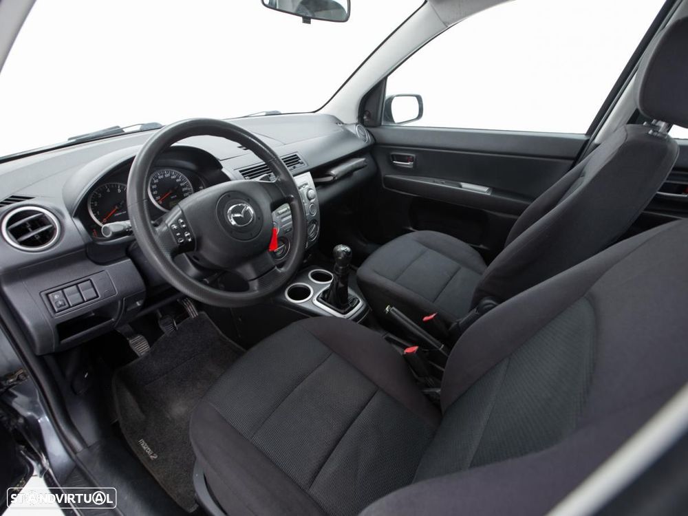 Mazda 2 - 7