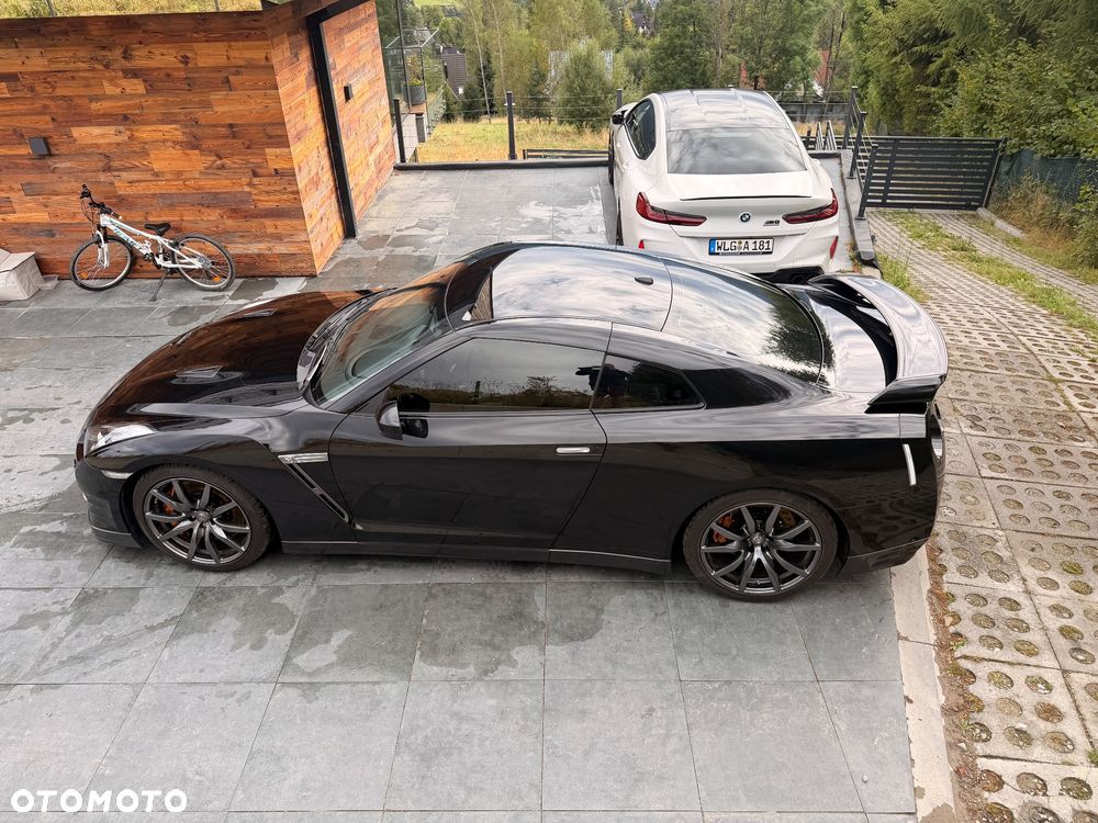 Nissan GT-R - 27