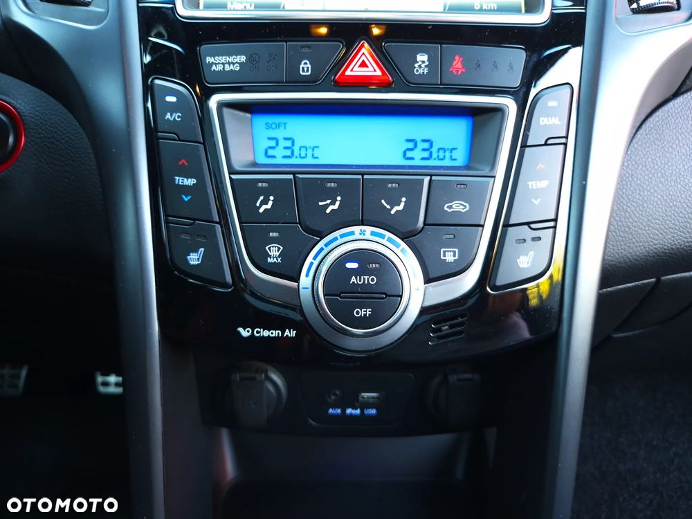 Hyundai i30 1.6 T GDI Turbo - 38