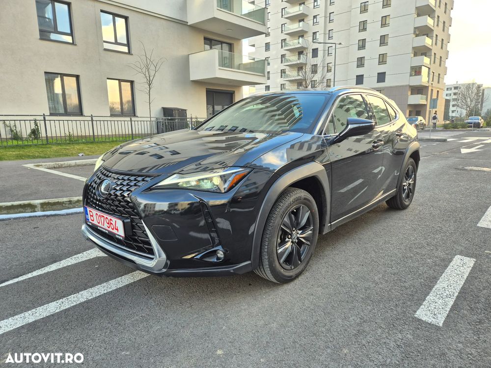 Lexus UX 250h Business Edition - 4