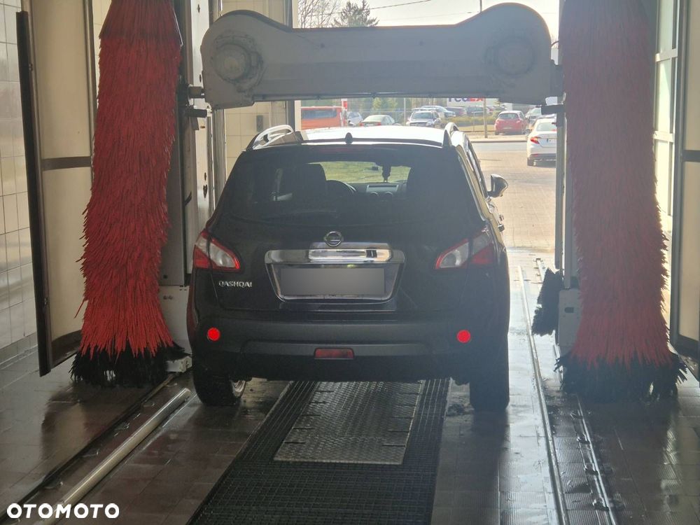 Nissan Qashqai 2.0 4x4 Tekna CVT - 4