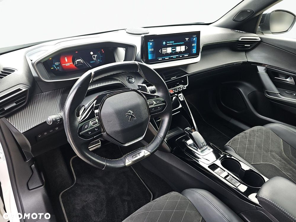 Peugeot 2008 1.2 PureTech GT S&S EAT8 - 11