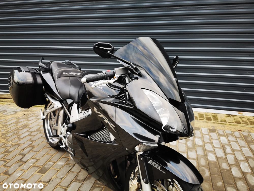 Honda VFR - 11