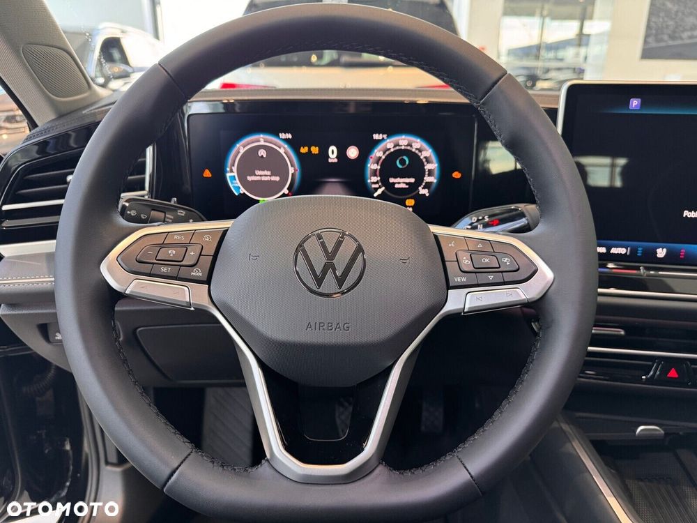 Volkswagen Passat - 13