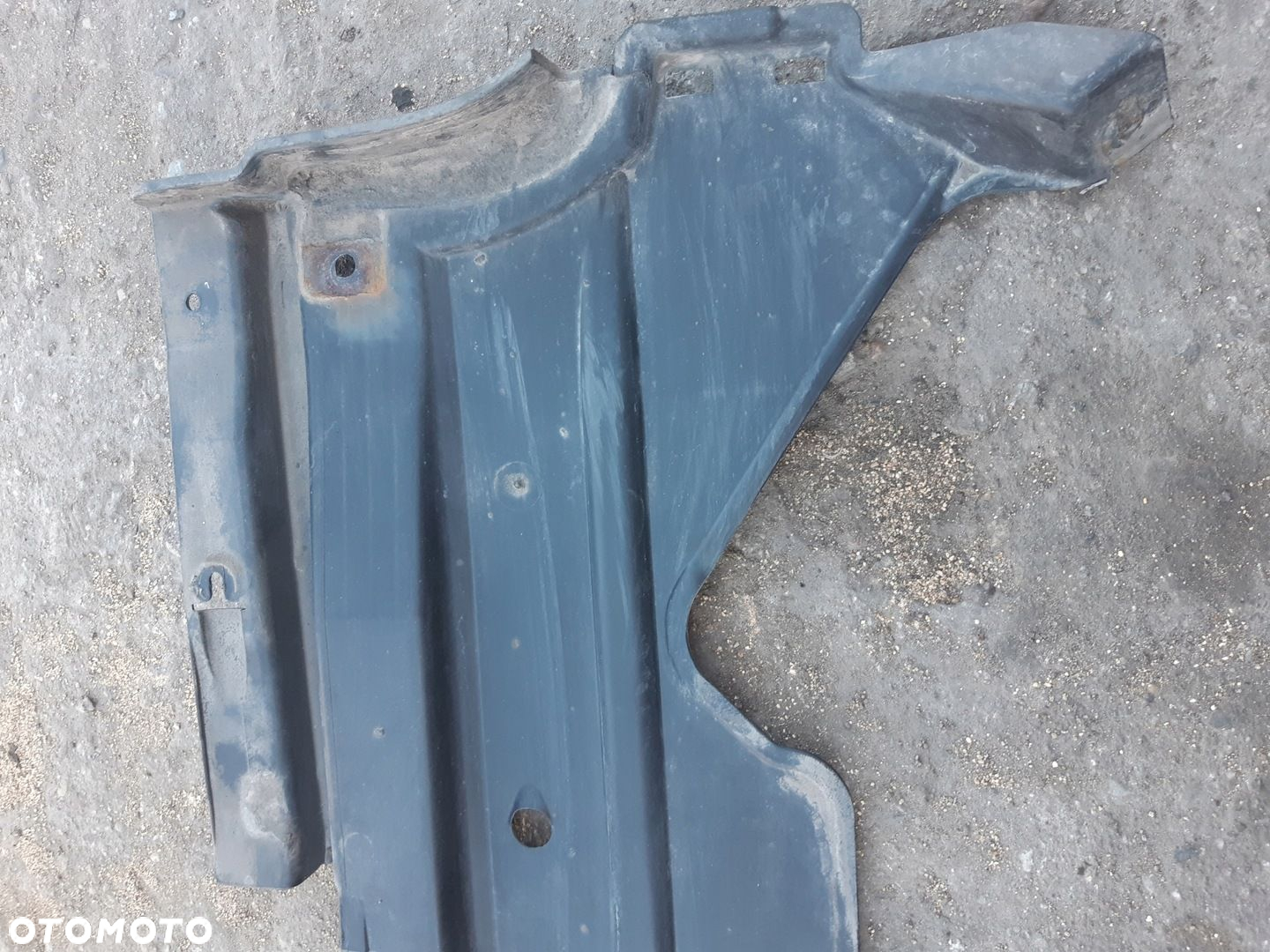 AUDI A4 B8 OSŁONA PODWOZIA TYŁ 8K0825216F 13.08 - 11