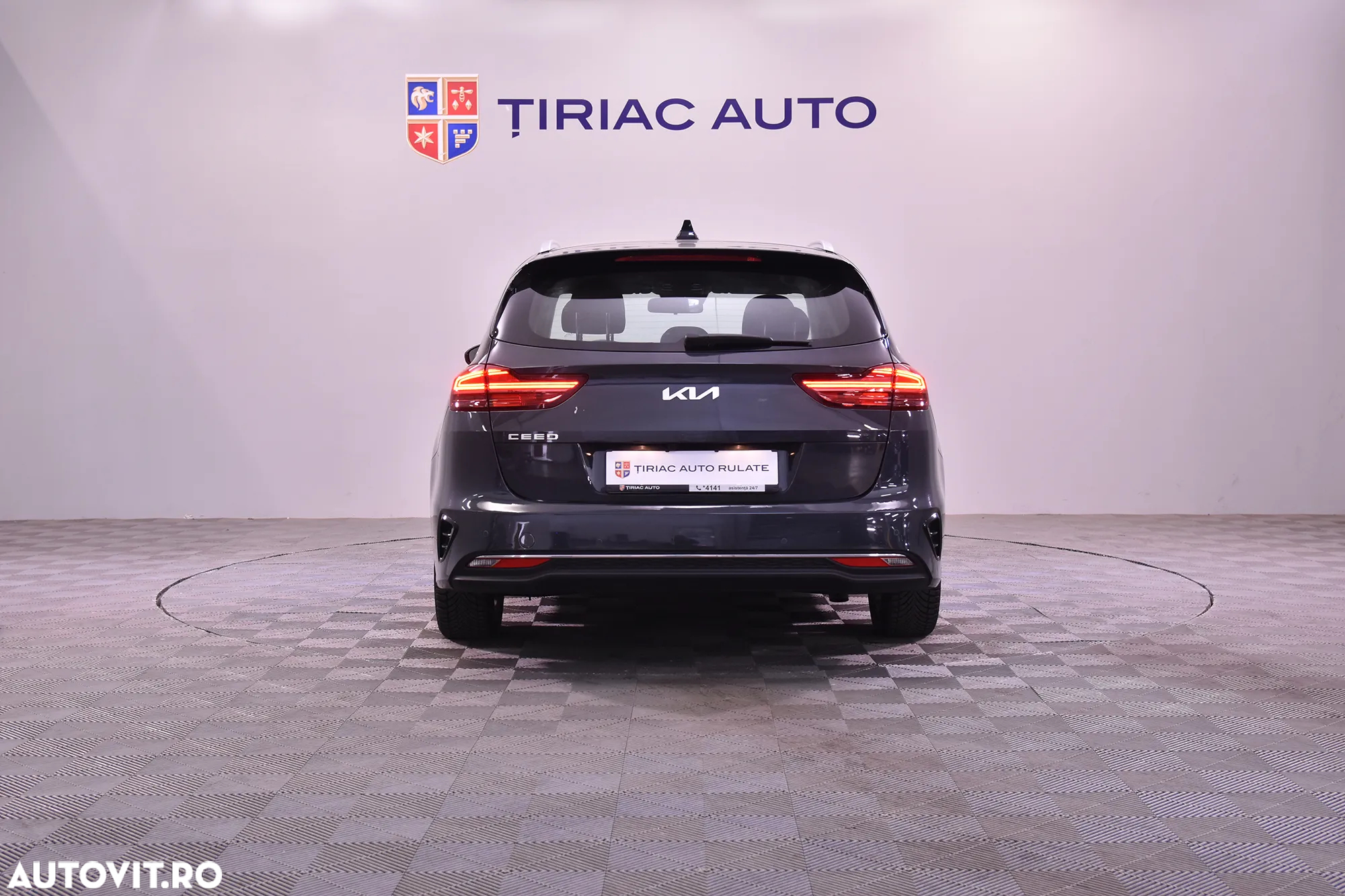 Kia Ceed - 4