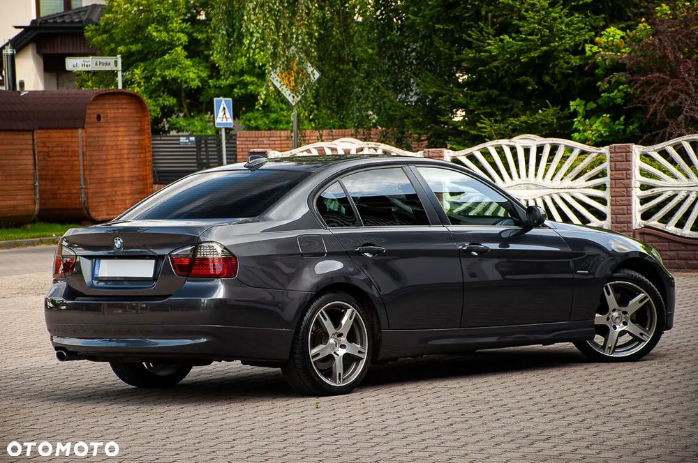 BMW Seria 3 318i Edition Sport - 9