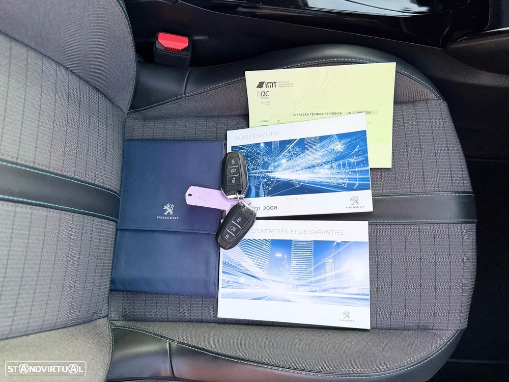 Peugeot 2008 1.2 PureTech Allure Pack EAT8 - 11