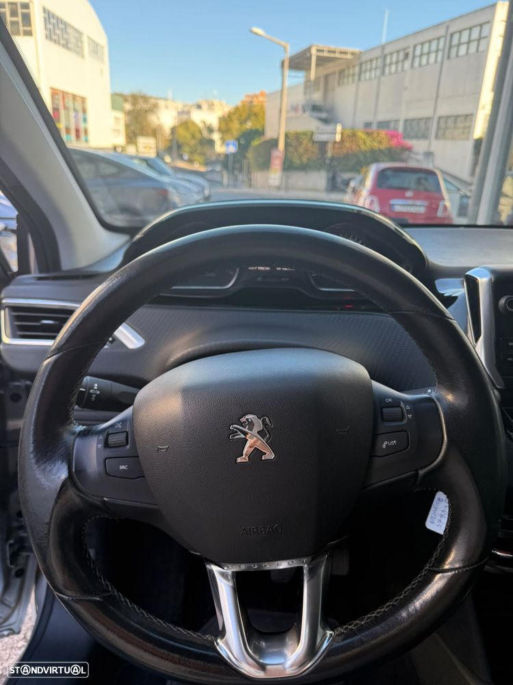 Peugeot 208 1.2 VTi Allure - 8
