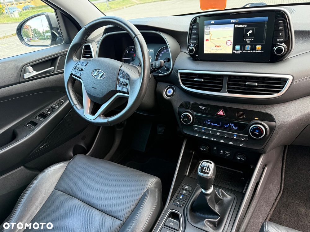 Hyundai Tucson 1.6 CRDi Comfort 2WD - 23
