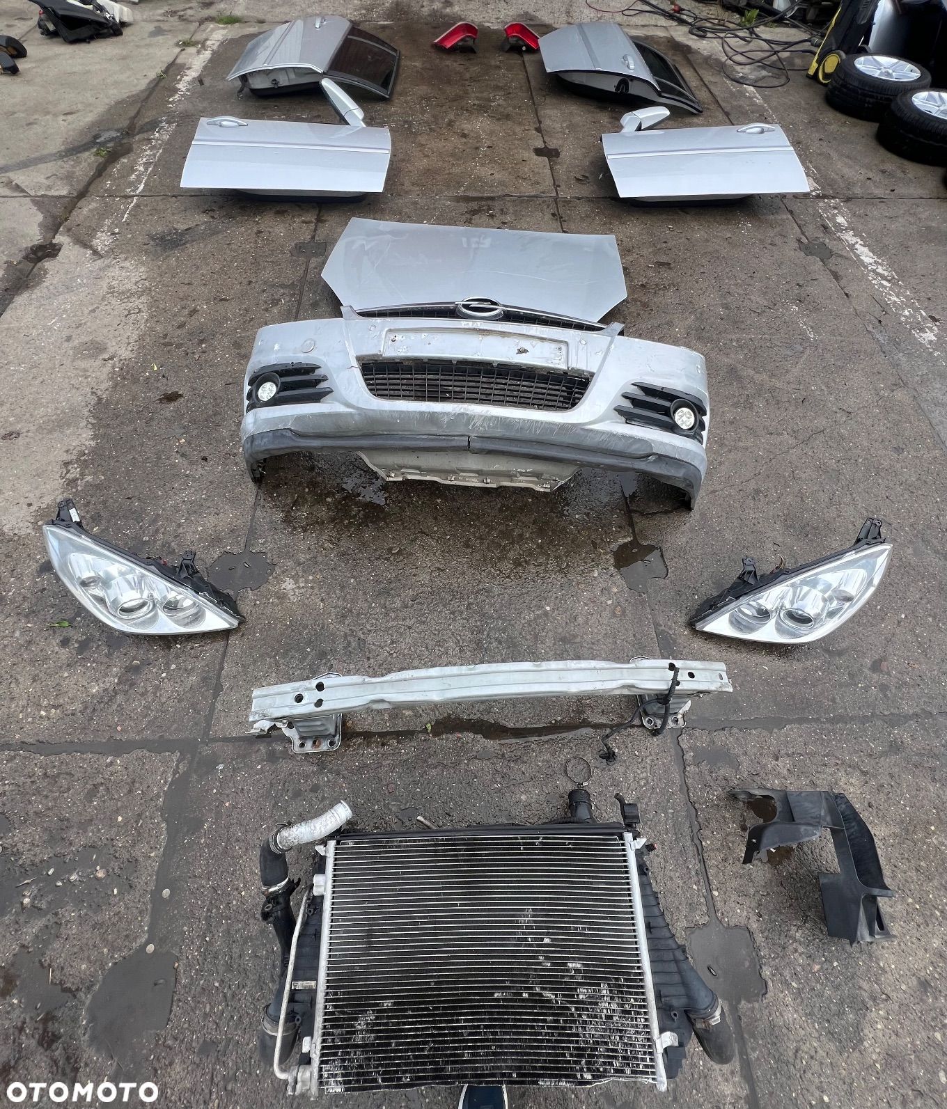 Opel Vectra c lift pas przedni chłodnica zderzak przód drzwi przednie prawe Lewe tylne prawe lewe maska lampy  przód lampy tył - 1