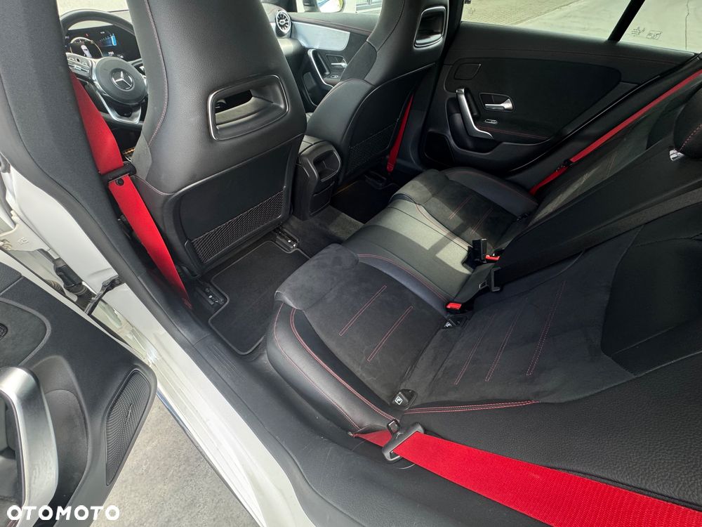 Mercedes-Benz CLA AMG 35 4-Matic 7G-DCT - 8
