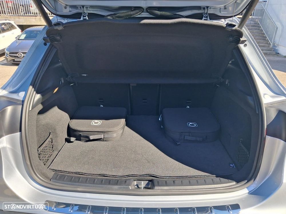 Mercedes-Benz EQA 250+ AMG Line - 12