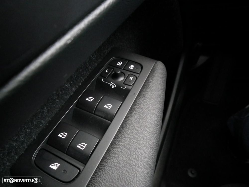 Volvo XC 40 2.0 D3 Momentum - 31