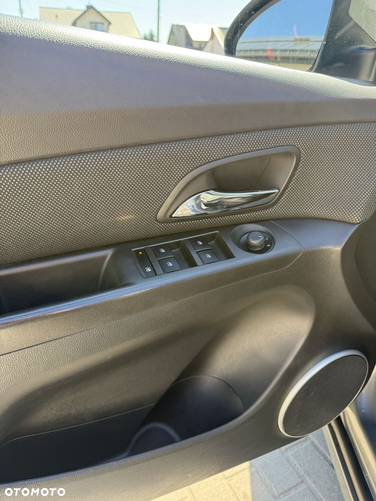 Chevrolet Cruze - 8