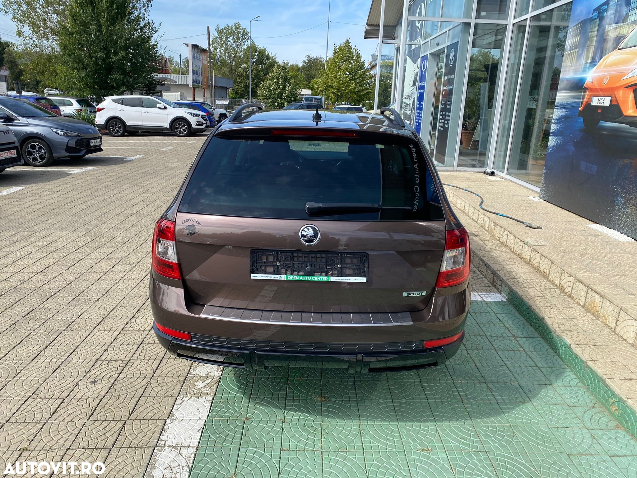 Skoda Octavia 2.0 TDI 4x4 DSG Scout - 3