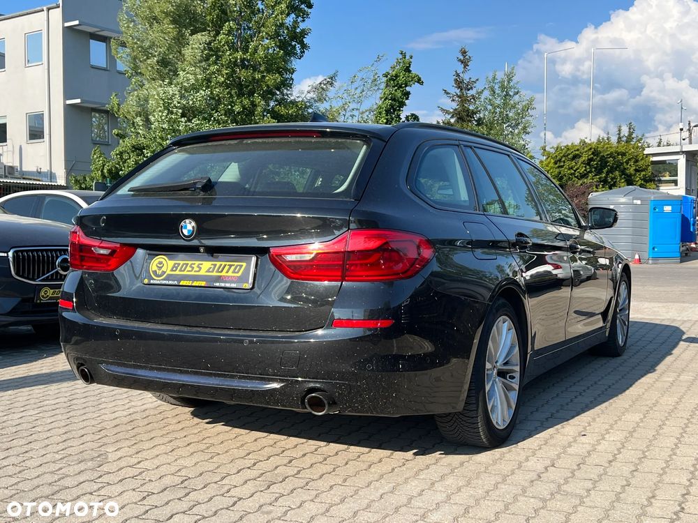 BMW Seria 5 520d Sport Line - 8