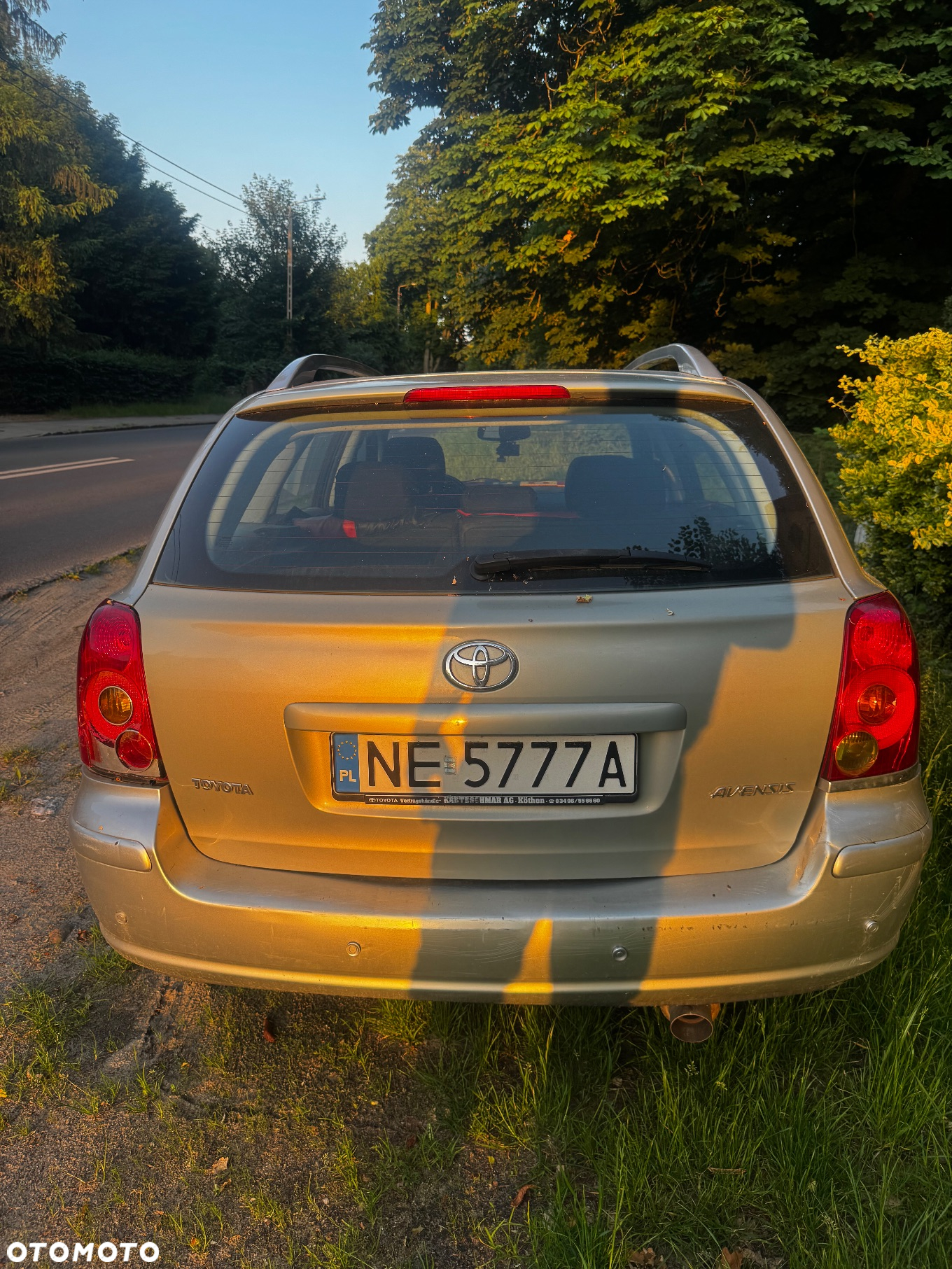 Toyota Avensis 1.8 VVT-i Sol - 3