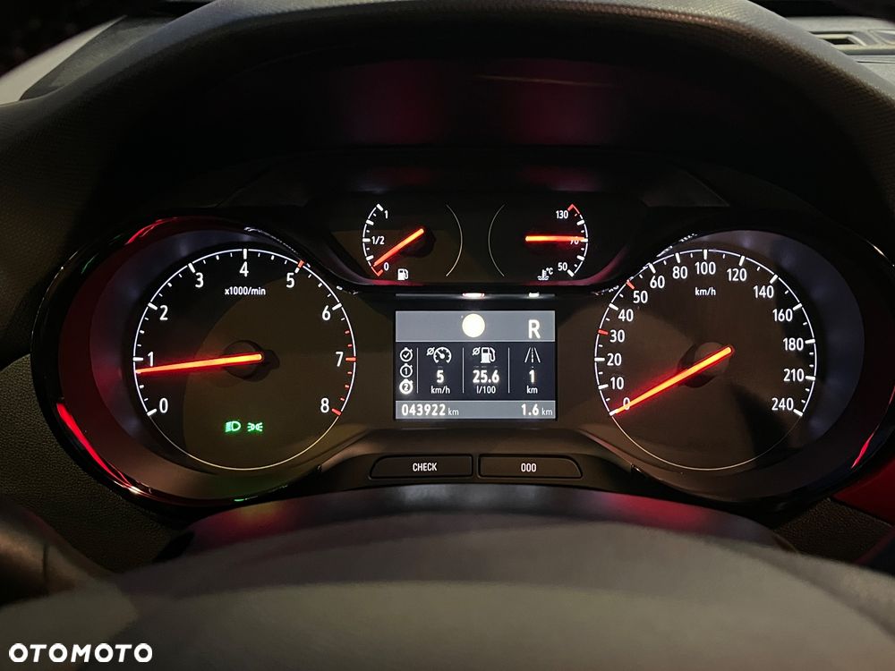 Opel Crossland 1.2 T GS Line - 13