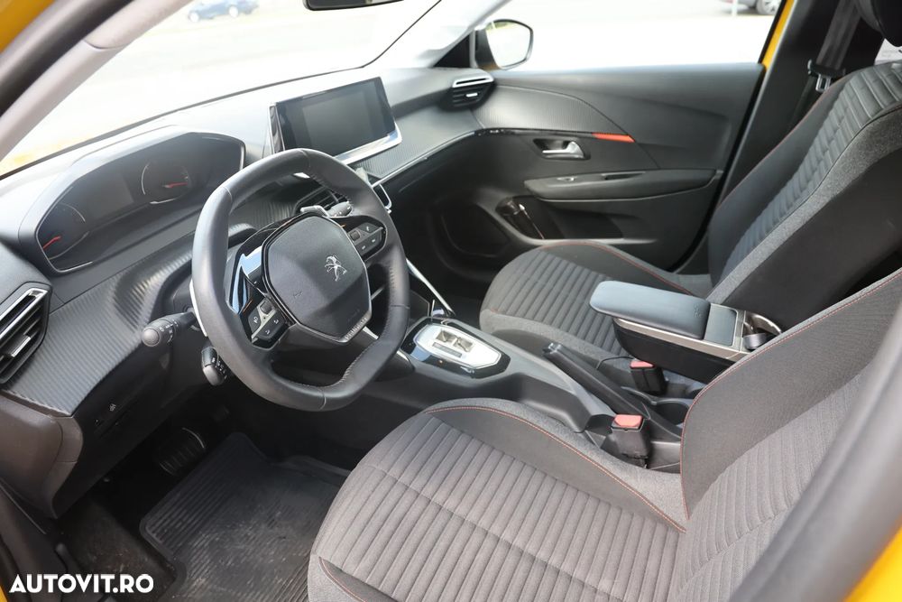 Peugeot 208 1.2 L PureTech STT EAT8 Active Pack - 4