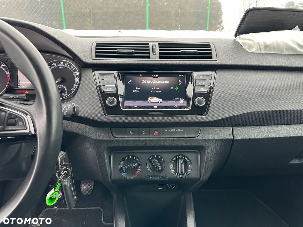 Skoda Fabia 1.0 Style Color - 29