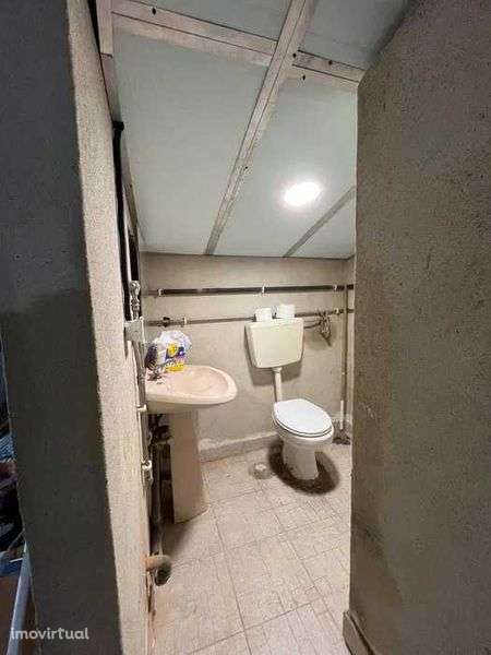 Arrenda Sotao Armazem Camarate - Grande imagem: 4/5