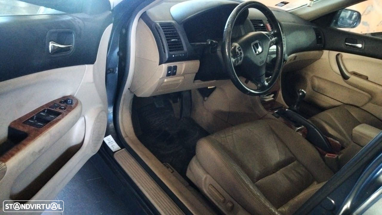 Honda Accord Tourer 2.2 i-CTDI  de 2006 disponível para peças - 7