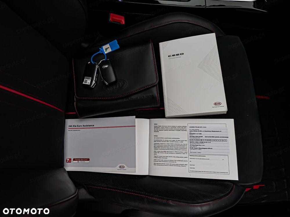 Kia ProCeed - 36