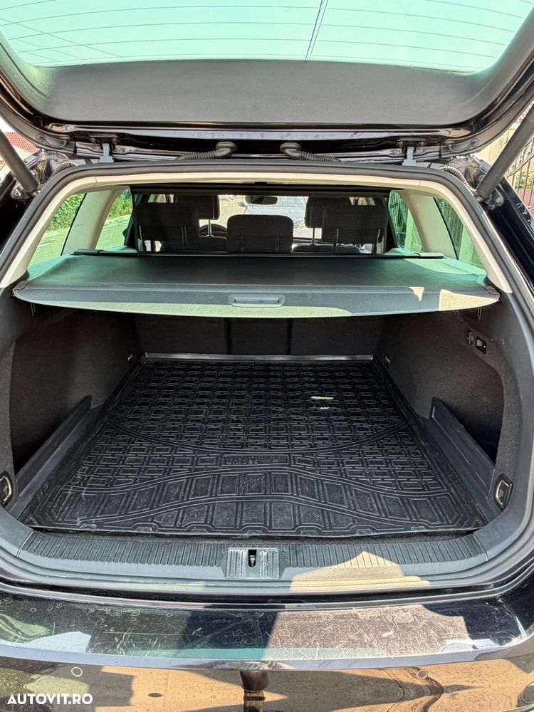 Volkswagen Passat - 10
