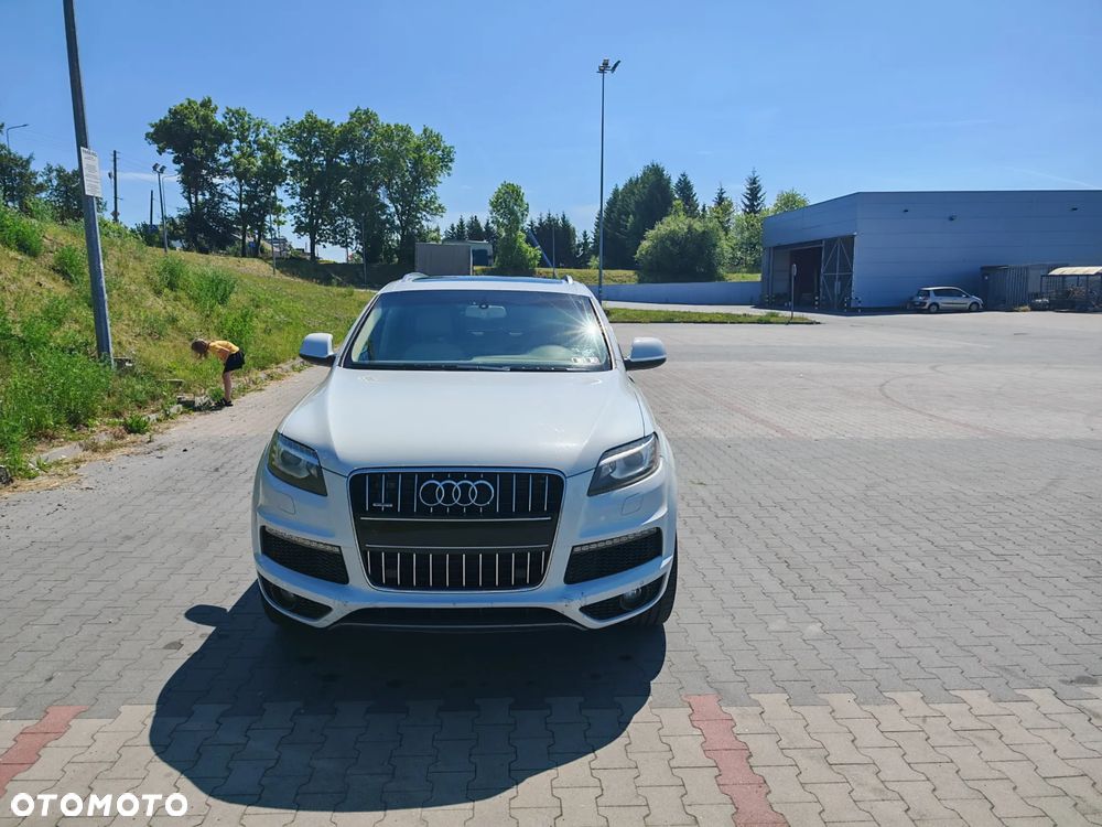 Audi Q7 - 1