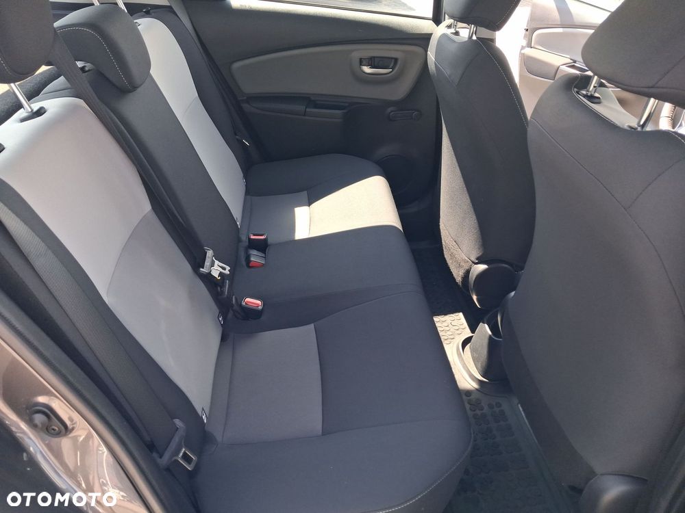 Toyota Yaris 1.5 Premium CVT - 13