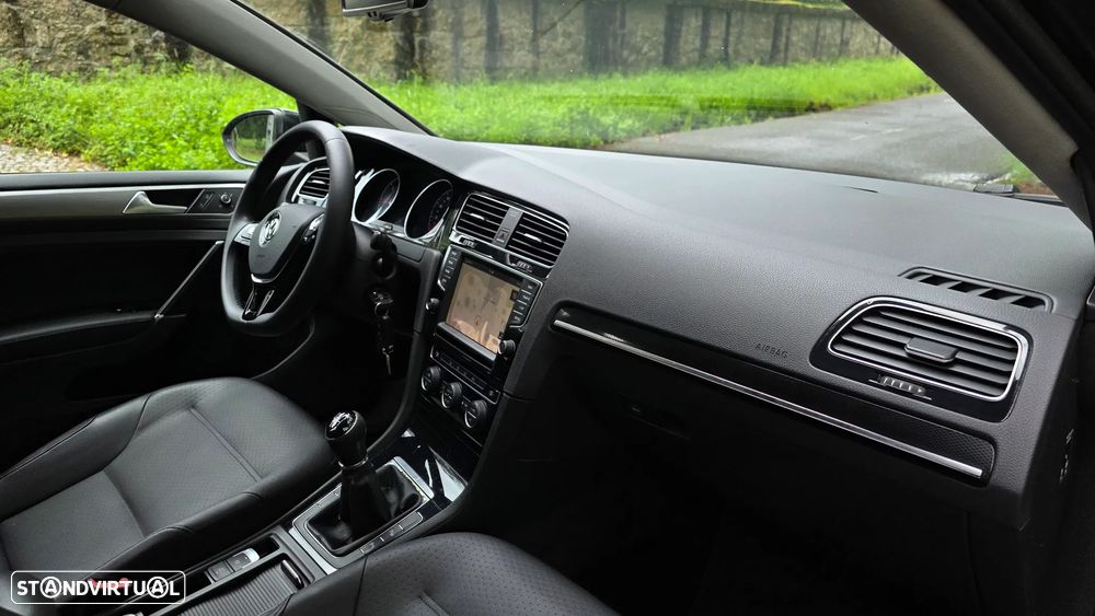 VW Golf 1.6 TDi R-Line - 21