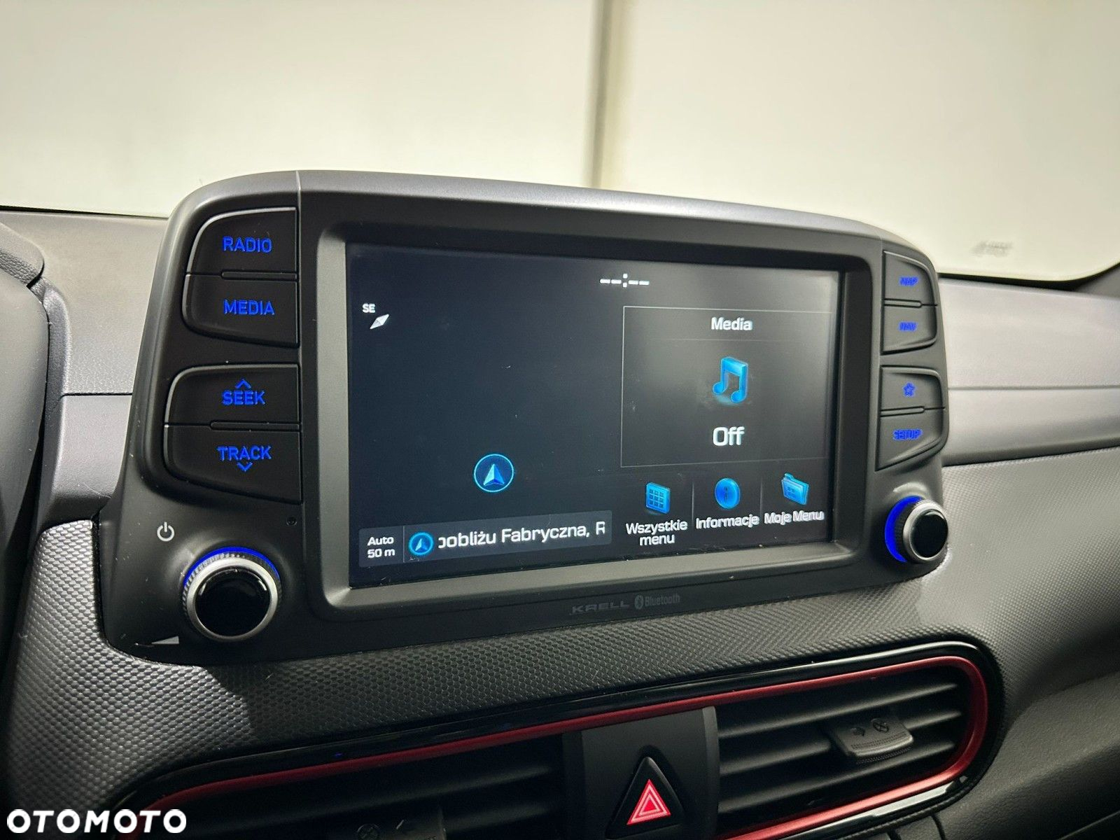 Hyundai Kona - 32