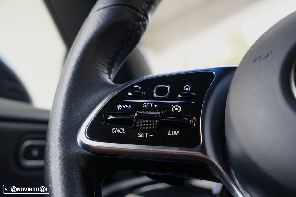 Mercedes-Benz CLA 180 Standard - 10