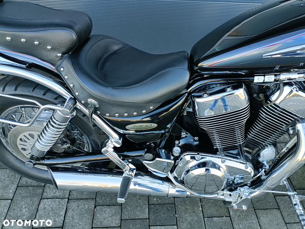 Suzuki Intruder - 25