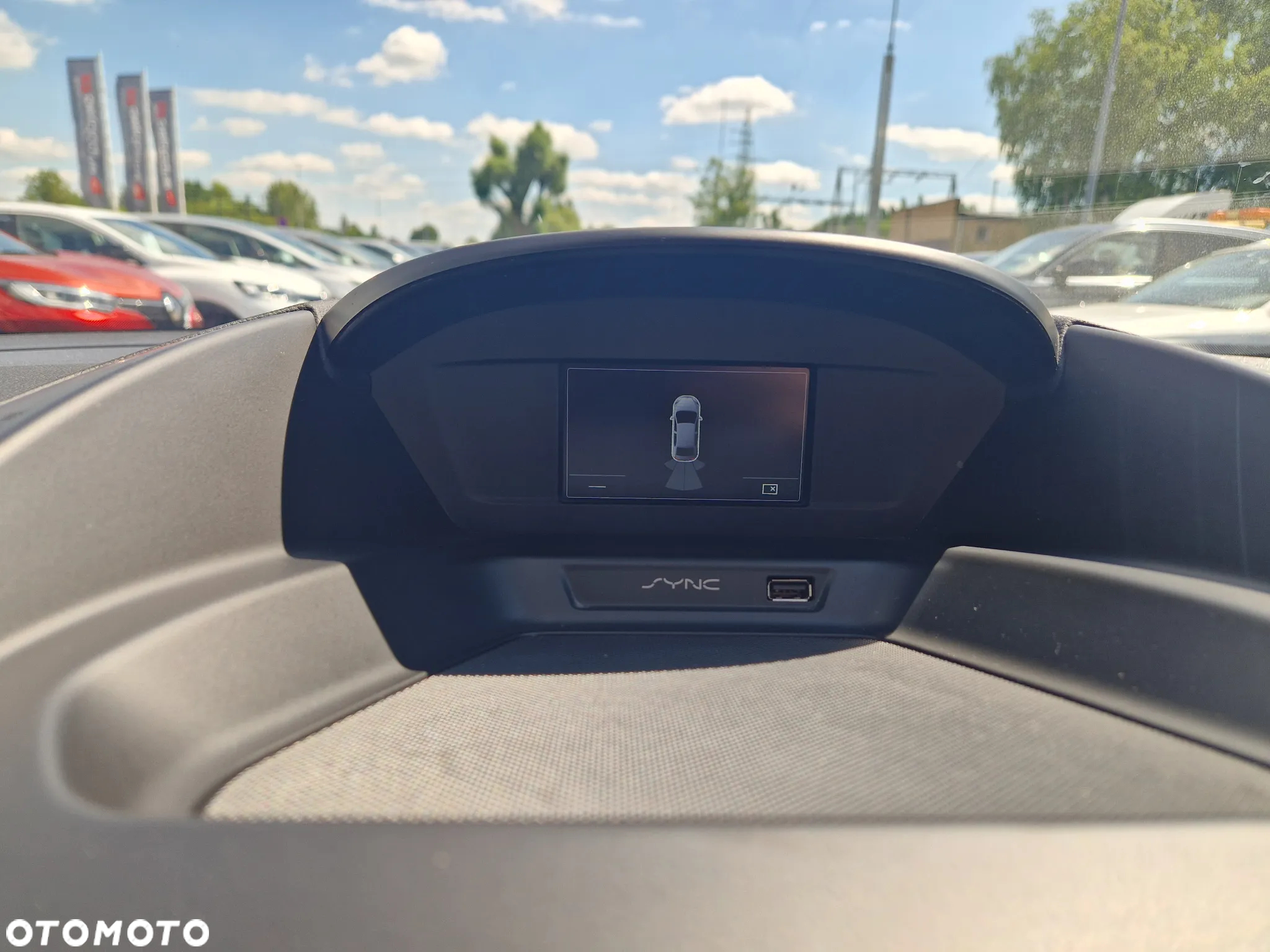 Ford Grand C-MAX - 18