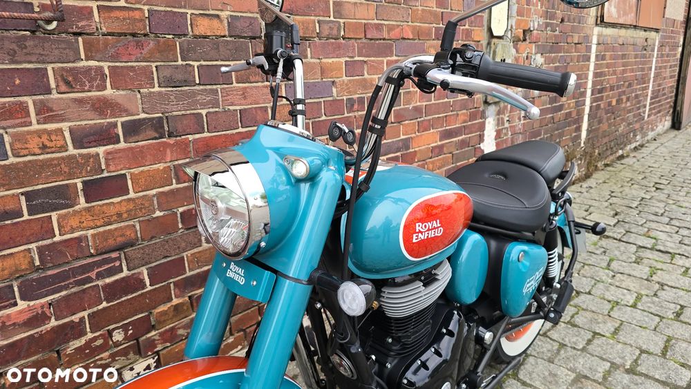 Royal Enfield Classic - 3