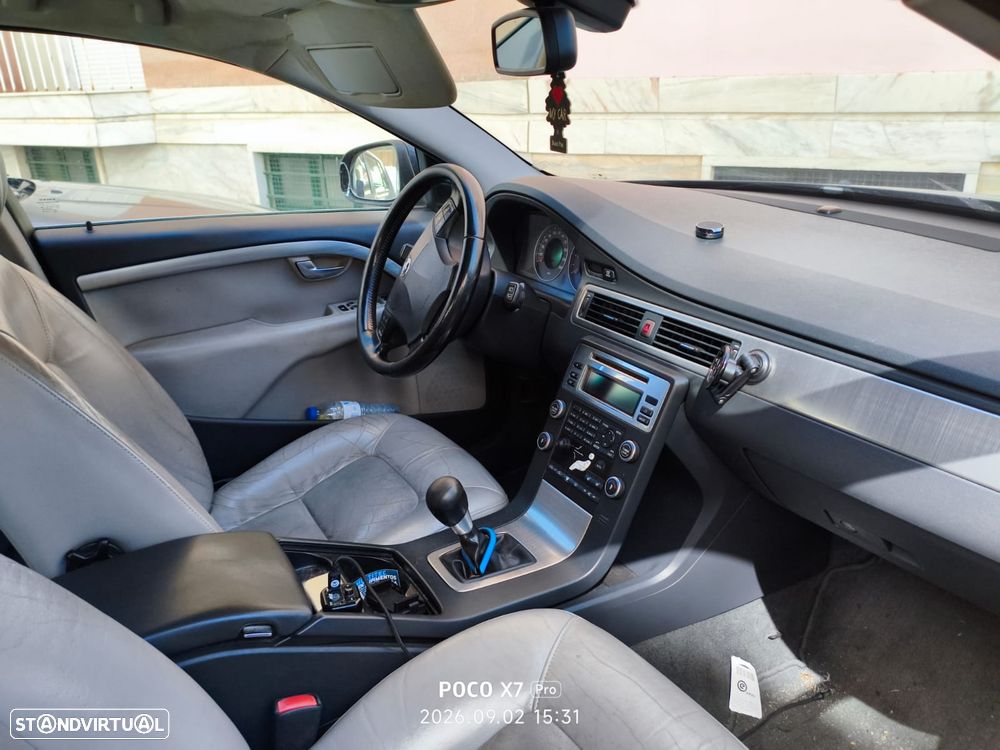 Volvo V70 2.0 D Nivel 3 - 10