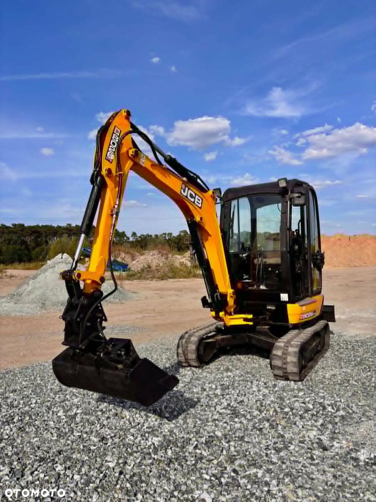 JCB 8026 - 11