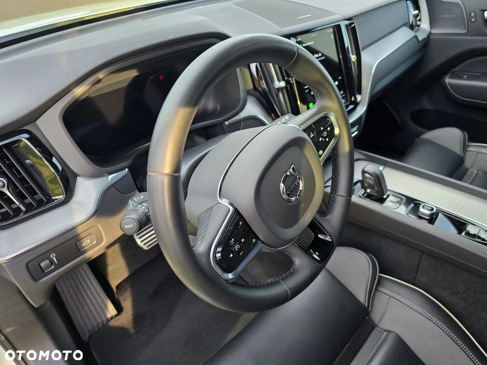 Volvo XC 60 B4 B R-Design - 12