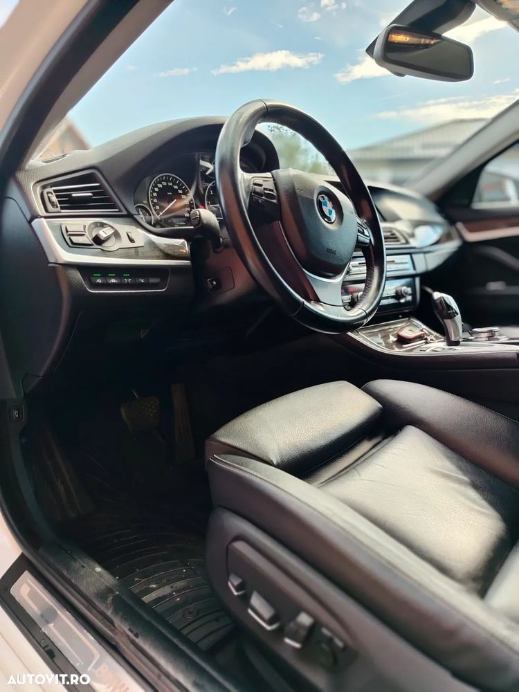 BMW Seria 5 525d xDrive Touring - 6