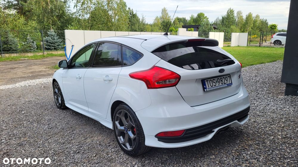 Ford Focus 2.0 TDCi ST - 9