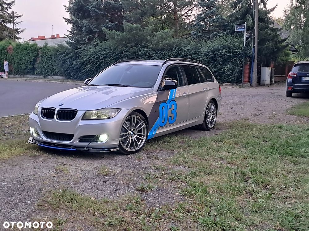 BMW Seria 3 318d Touring - 10
