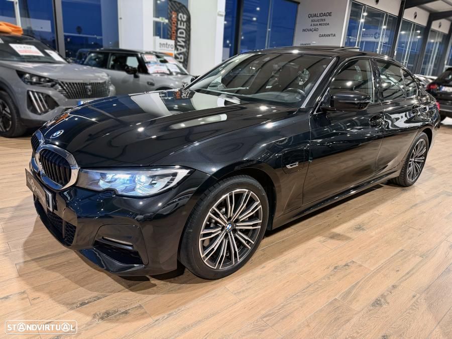 BMW 330 e Pack Desportivo M Auto - 5