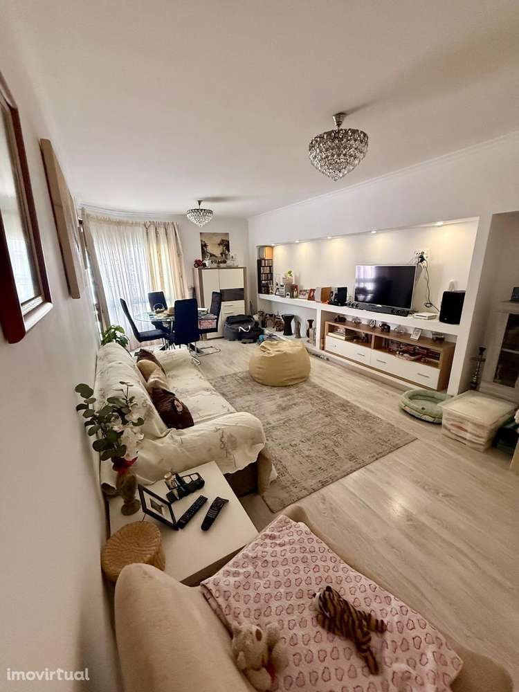 T3 com Excelente Localização – Mem Martins - Grande imagem: 2/18