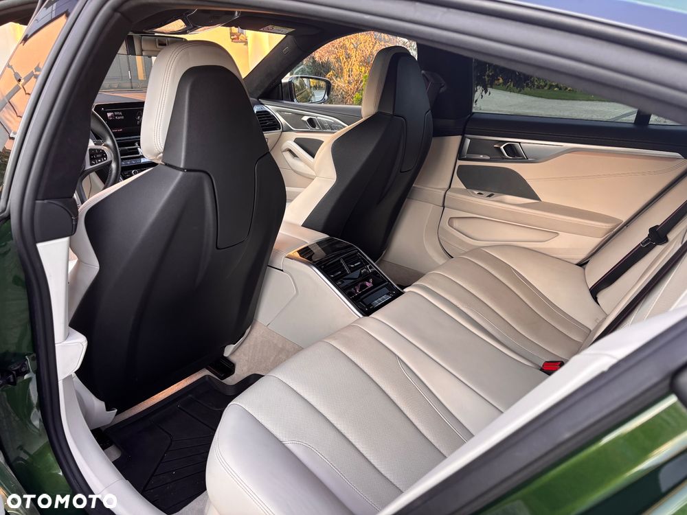 BMW Seria 8 M850i xDrive - 16