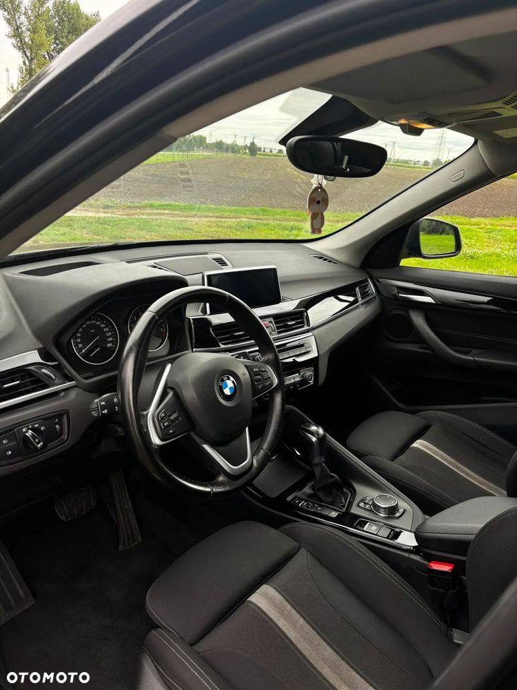 BMW X1 xDrive25i Sport Line - 6