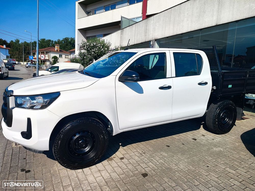 Toyota Hilux 2.4 D-4D 2WD CD CM - 4